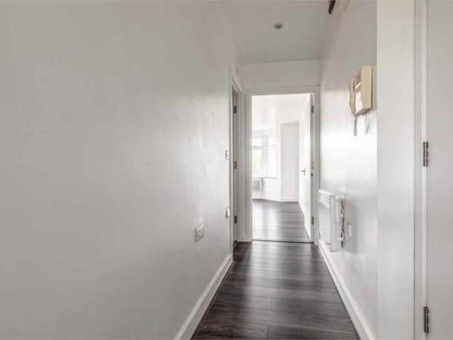 Apartment for rent in Cat Hill, England