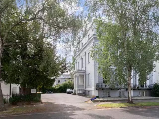 Apartment for rent in Golden Valley, Gloucestershire