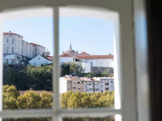 Apartamento alugar em Coimbra (Sé Nova, Santa Cruz, Almedina e São Bartolomeu), Coimbra