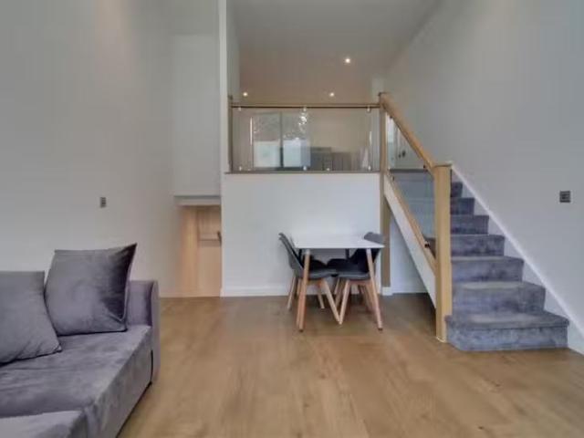 Apartment for rent in South Lane, West Yorkshire