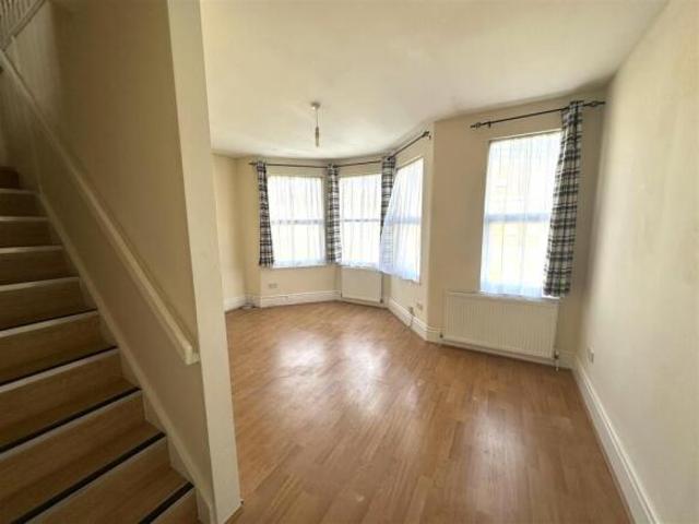Apartment for rent in South Lane, West Yorkshire
