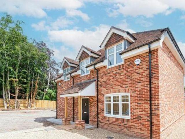 House for rent in Crowthorne