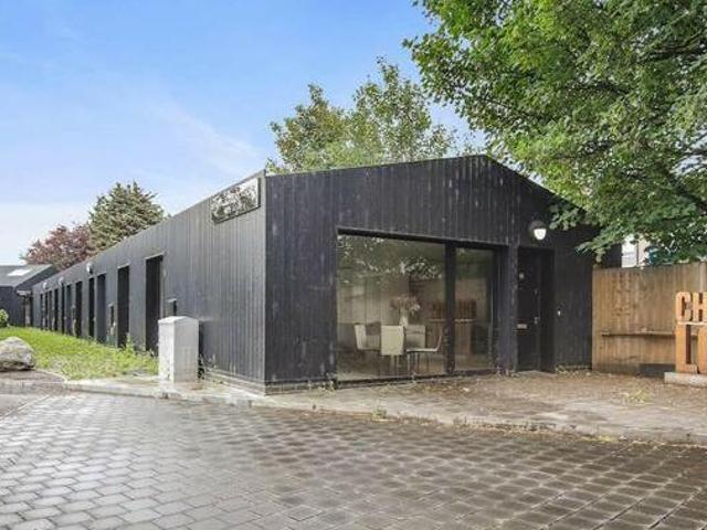 House for rent in Surrey