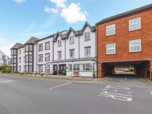 Apartment for rent in West Vale, Cheshire