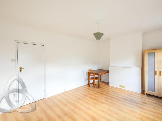 Apartment for rent in Dollis Hill