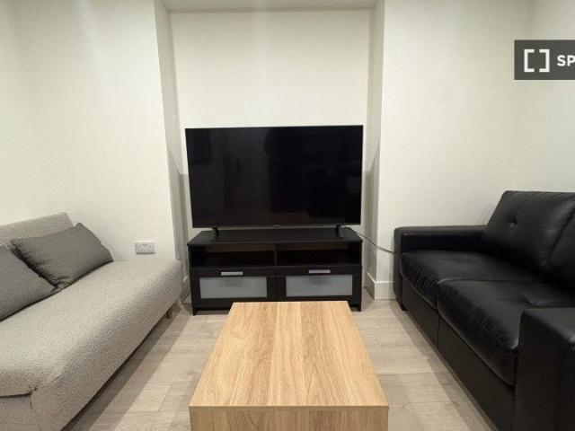 Apartment to rent in Bluebell, North Tipperary