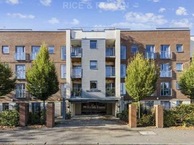 House for rent in Surrey