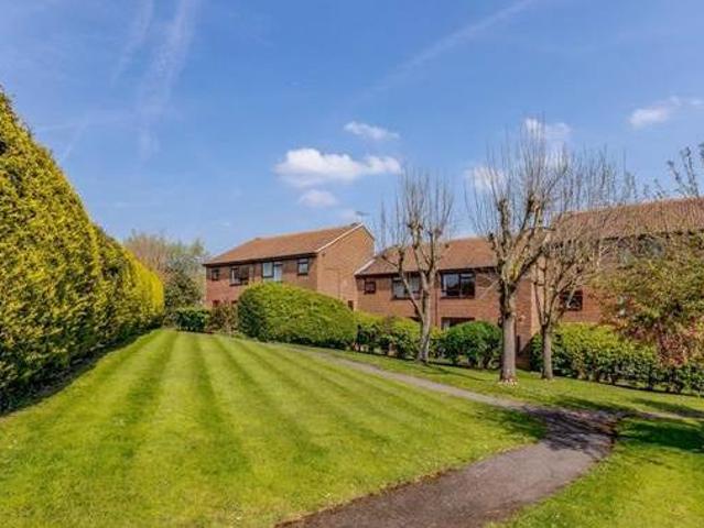 House for rent in Surrey