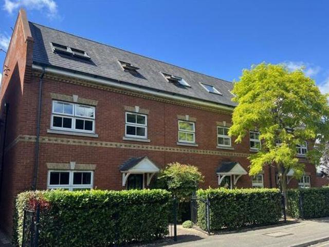 House for rent in Surrey