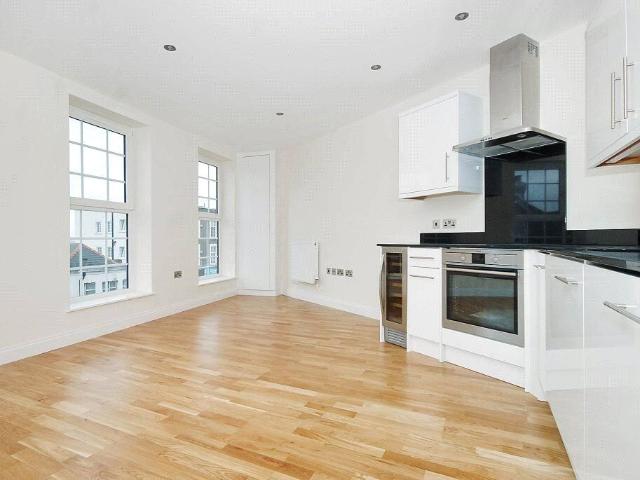 Apartment for rent in Finchley