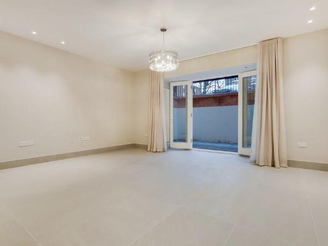 Apartment for rent in Hampstead