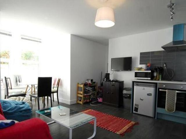 House for rent in Follaton, Strode