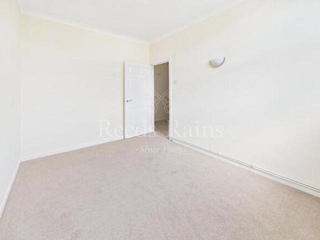 Apartment for rent in Monks Orchard, Kent