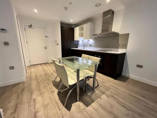 Apartment for rent in South Lane, West Yorkshire
