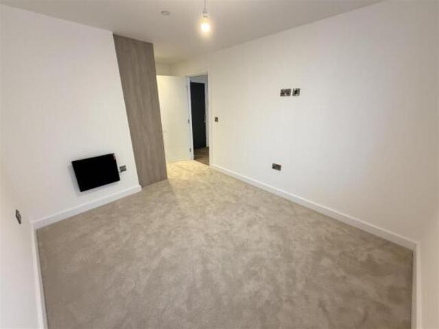 Apartment for rent in South Lane, West Yorkshire