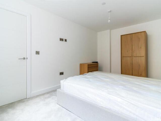 Apartment for rent in South Lane, West Yorkshire