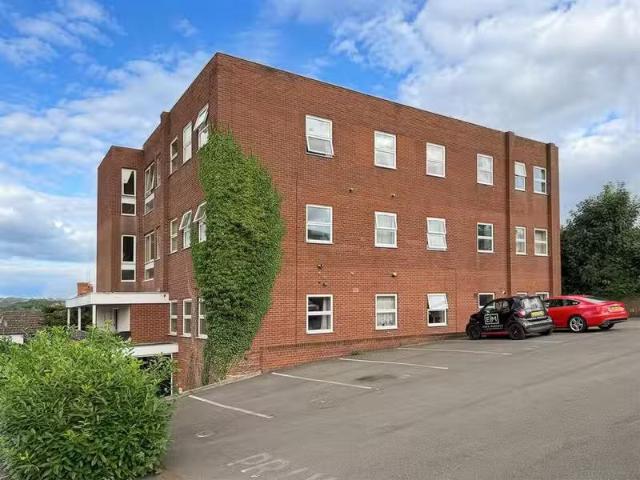 Apartment for rent in South Lane, West Yorkshire