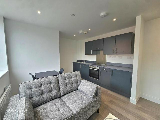 Apartment for rent in Belle Isle, West Yorkshire