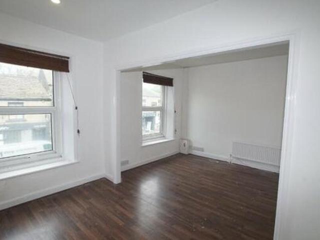 House for rent in Charlesworth, East Midlands