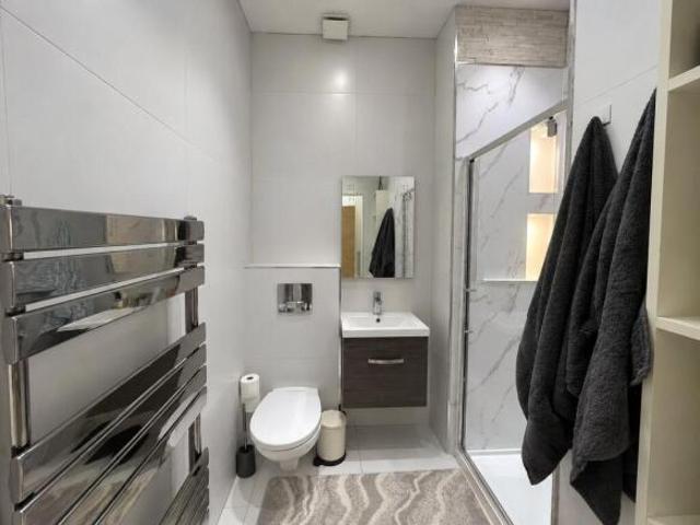 Apartment for rent in Cat Hill, England