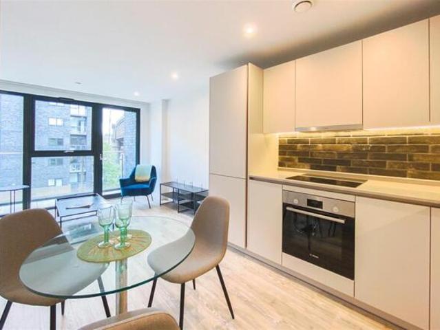 Apartment for rent in Eastleigh, Helford