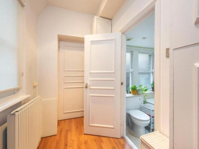 Apartment for rent in Cat Hill, England