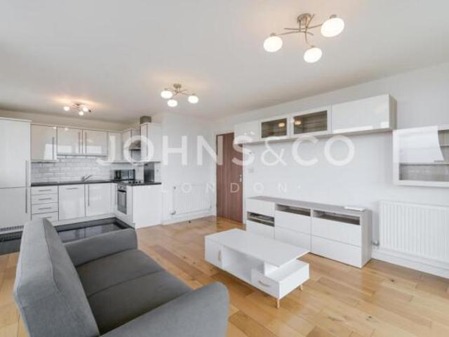 Apartment for rent in Brentford End, Greater London