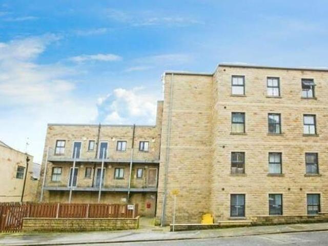 House for rent in Boothtown, Halifax