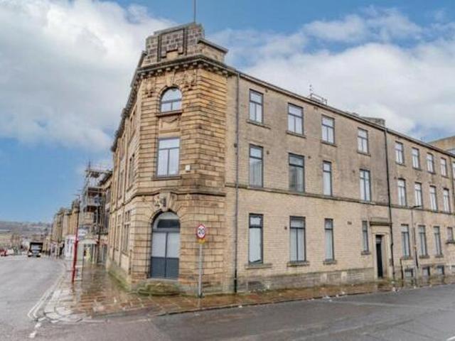 House for rent in Boothtown, Halifax