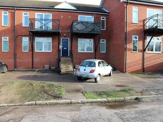 Apartment for rent in Upper Dovercourt, Dale Hill