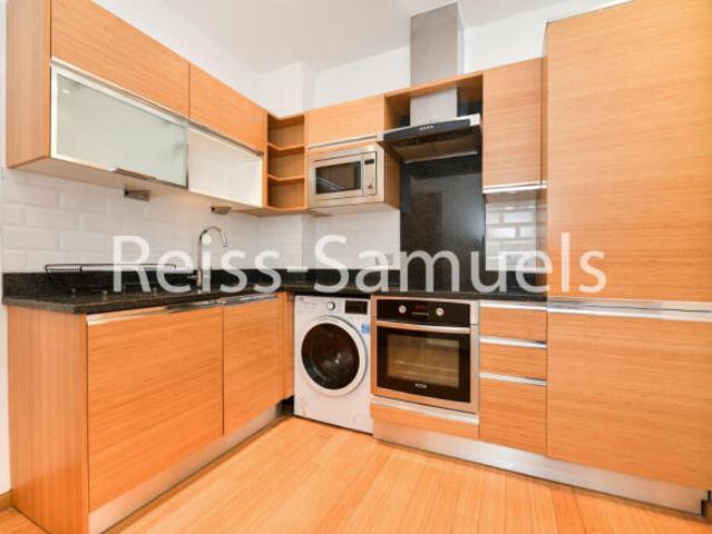 Apartment for rent in Cat Hill, England