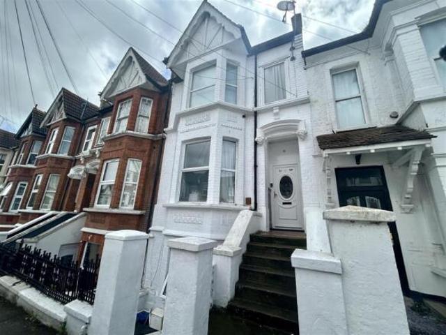 Apartment for rent in Alton Barnes, Essex