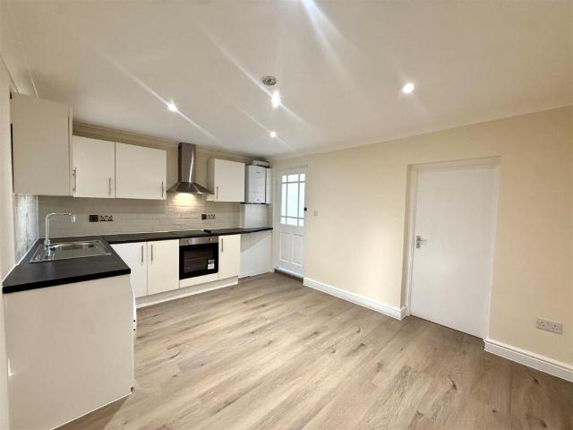 Apartment for rent in Ilford, Isle Of Man