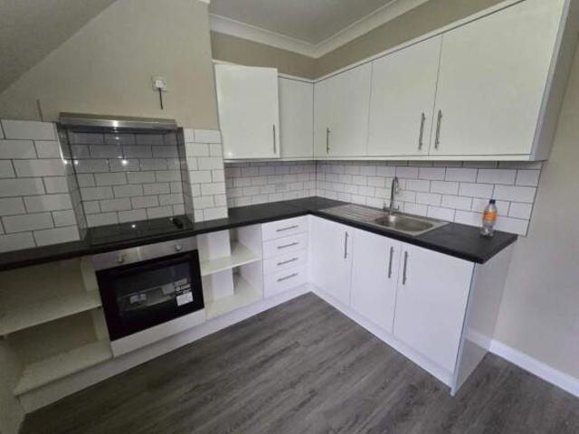 Apartment for rent in Cat Hill, England