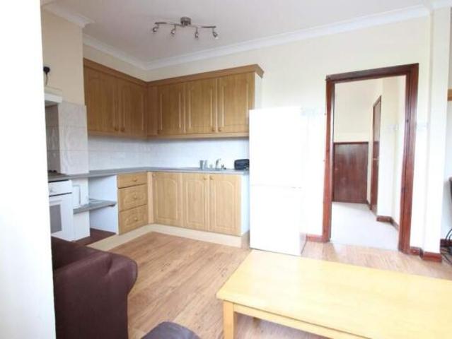 Apartment for rent in Cat Hill, England