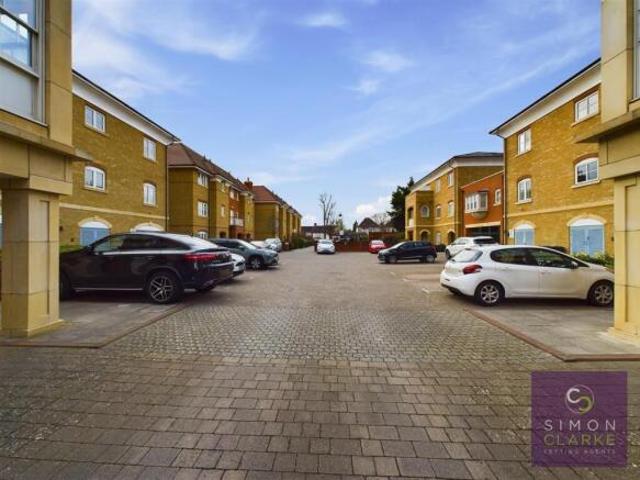 Apartment for rent in North Finchley, Greater London