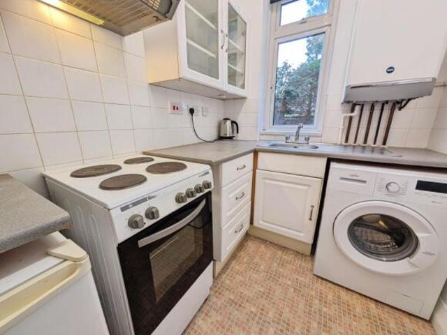 Apartment for rent in South Lane, West Yorkshire