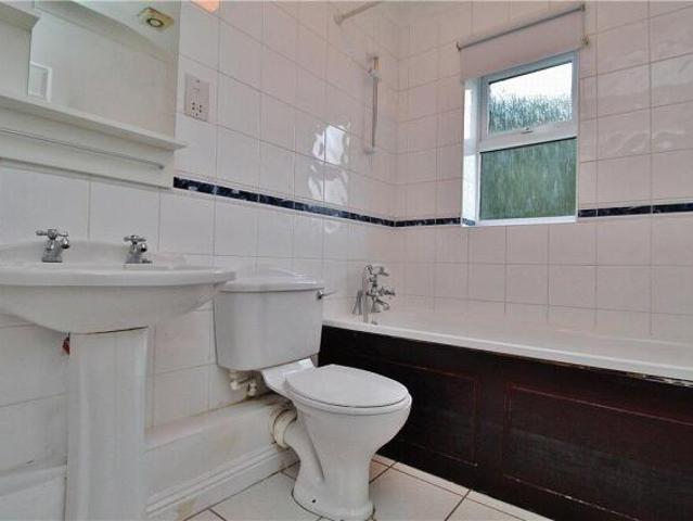 Apartment for rent in Isleworth, Greater London