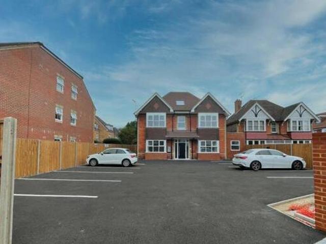 House for rent in Red Hill, Surrey