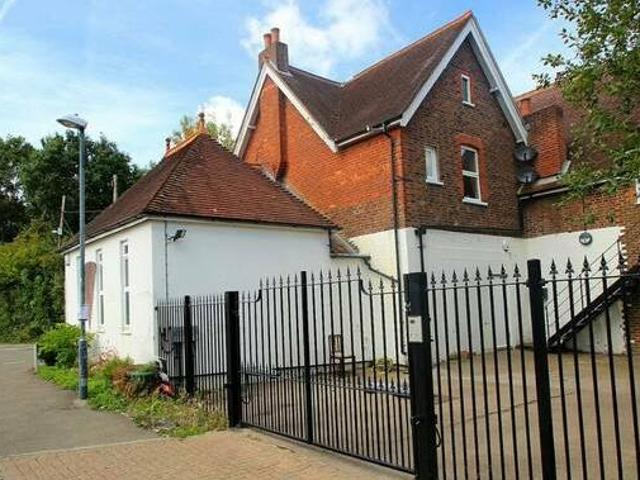 House for rent in West Sussex