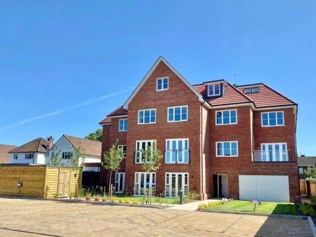 House for rent in Iver, Richings Park
