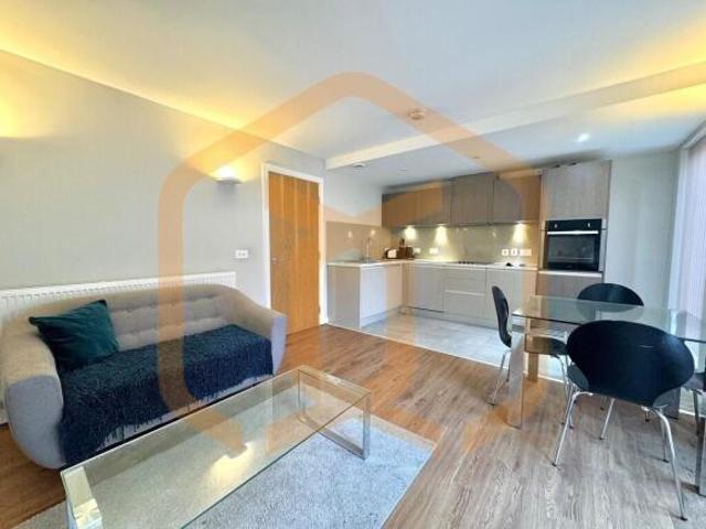 Apartment for rent in South Lane, West Yorkshire
