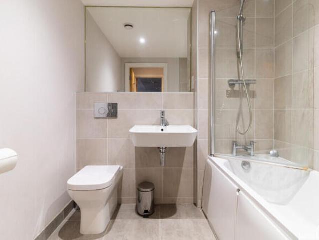 Apartment for rent in South Lane, West Yorkshire