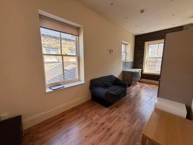 Apartment for rent in Highfields, Huddersfield