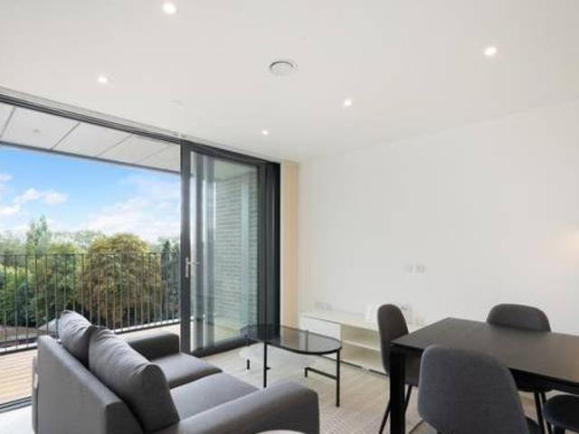 House for rent in Surrey