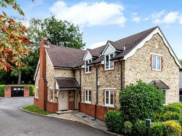 House for rent in Redbridge, The Slade