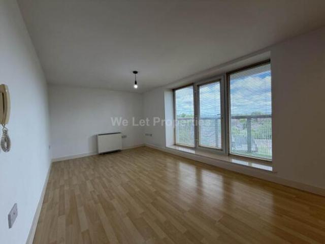 Apartment for rent in Higher Blackley, Georgia