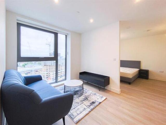 Apartment for rent in Eastleigh, Helford