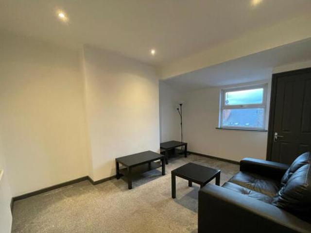 House for rent in Scholes, West Yorkshire