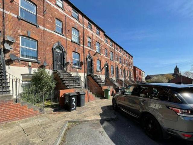 House for rent in Scholes, West Yorkshire